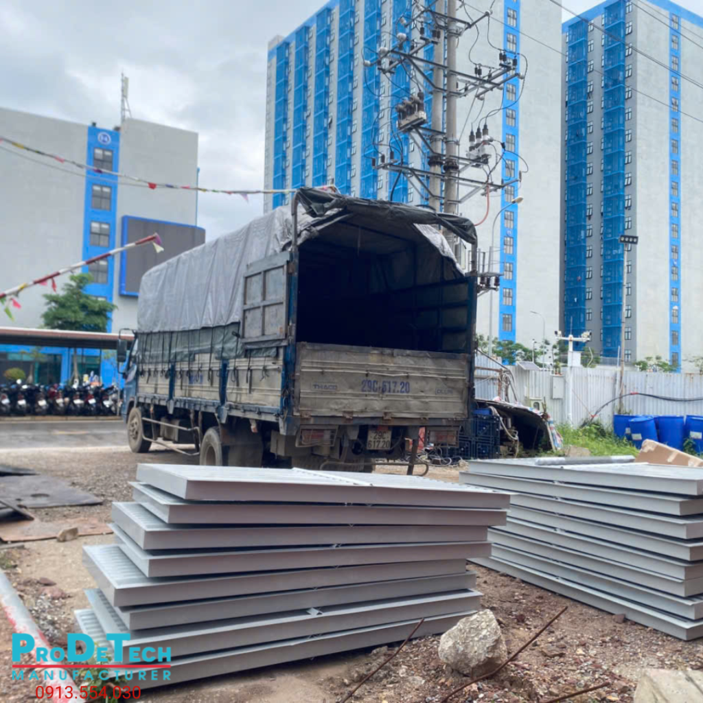 ProDeTech hoàn thiện và bàn giao cửa gió louver vuông đúng tiến độ, đảm bảo chất lượng trước lắp đặt.