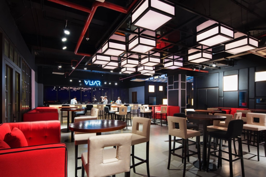 Giải pháp cách âm sàn quán bar bằng Rockwool BEEFLEX kết hợp khung sàn chống rung và lớp hoàn thiện chuyên dụng.